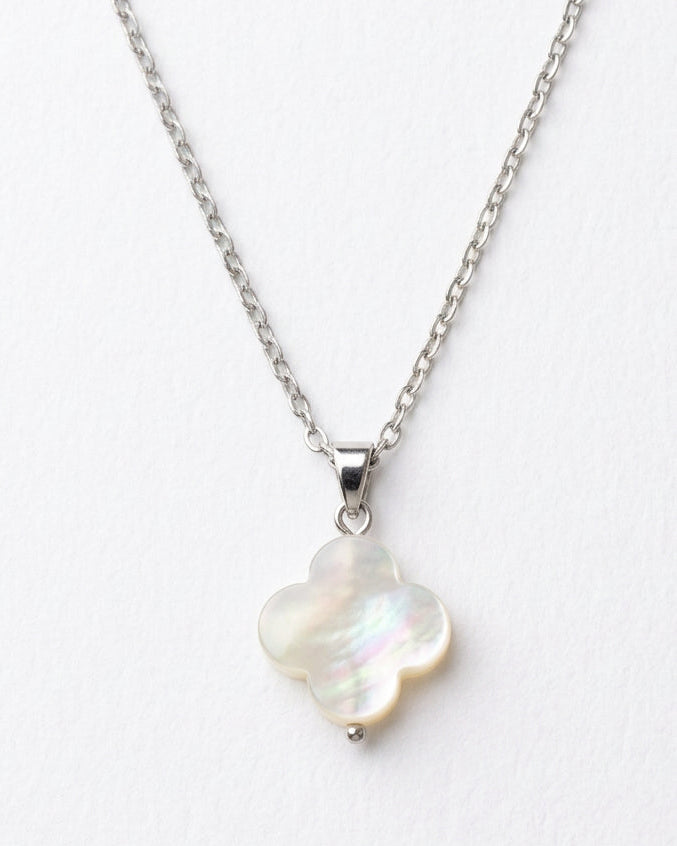 Dainty Clover Mother of Pearl Necklace | Silver