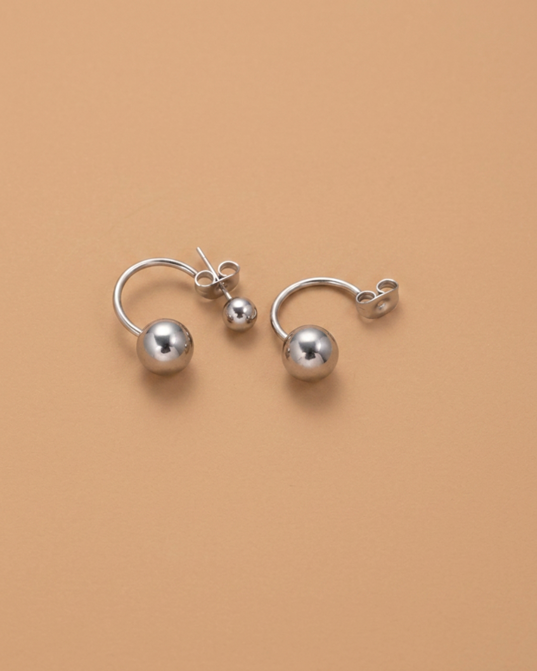Ball Ear Stud | Silver