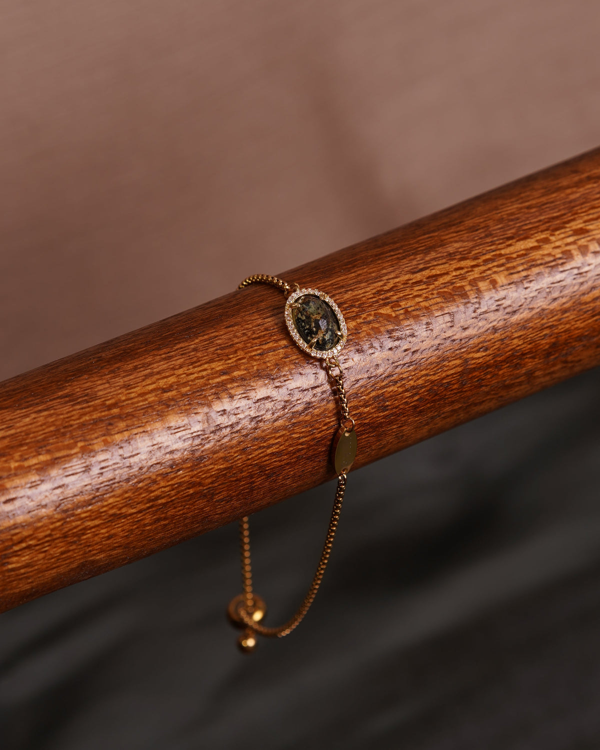 Terindah Oval Jasper Slide Bracelet | Gold