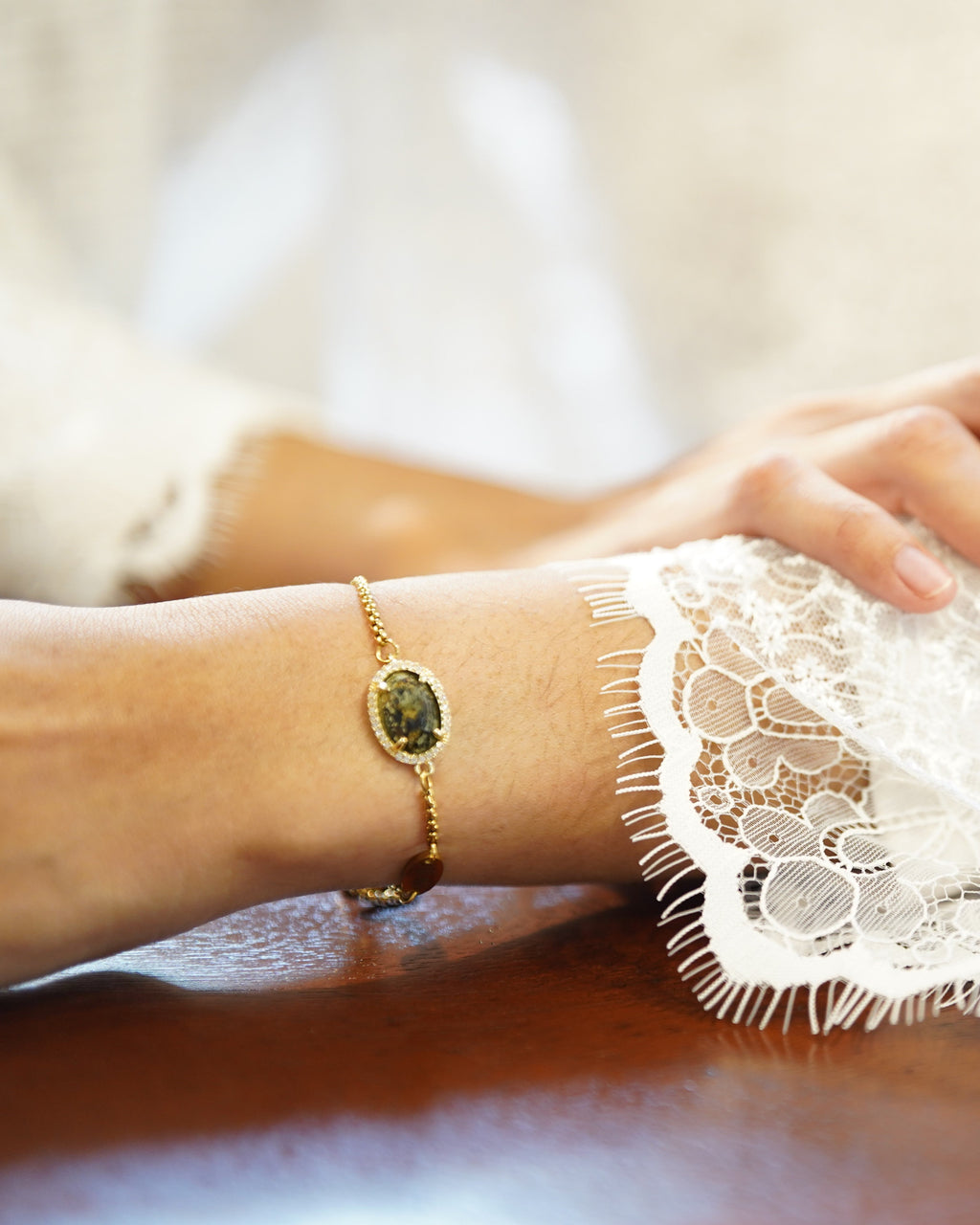 Terindah Oval Jasper Slide Bracelet | Gold