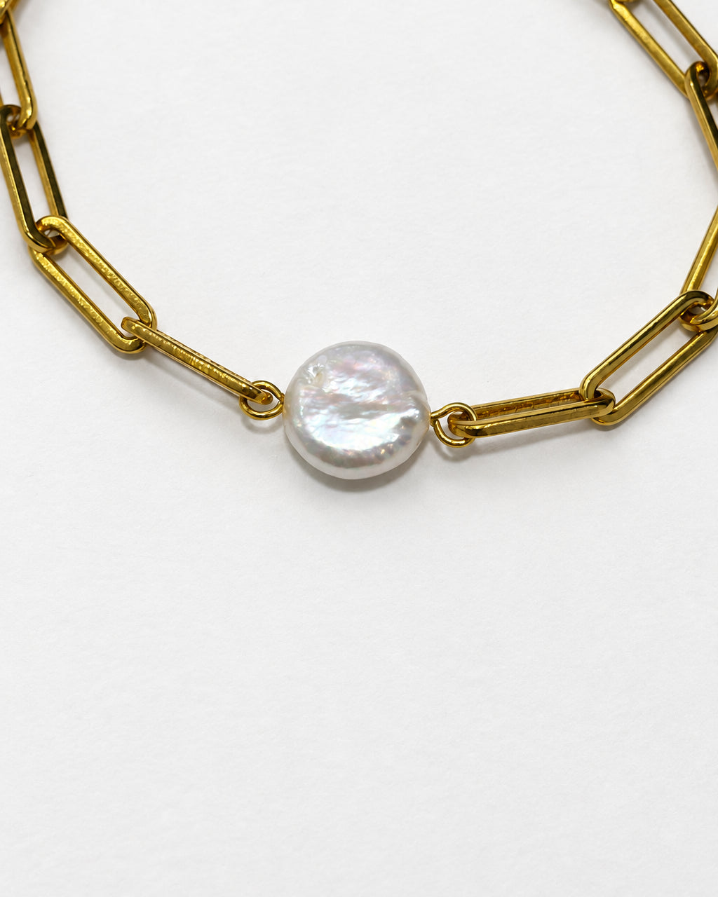 Flat Round Pearl Paperclip Bracelet| Gold
