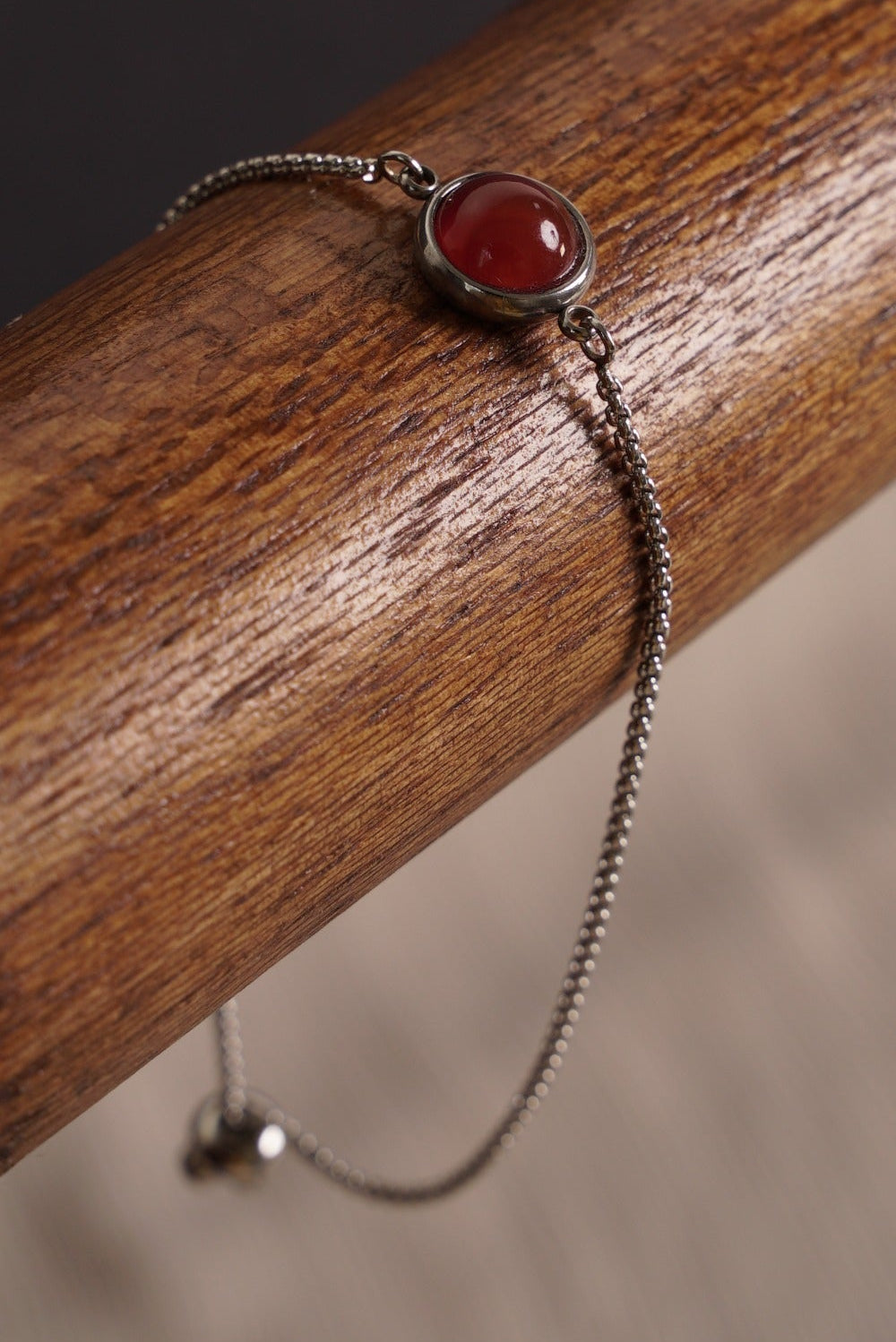Pesona Carnelian Slide Bracelet | Silver