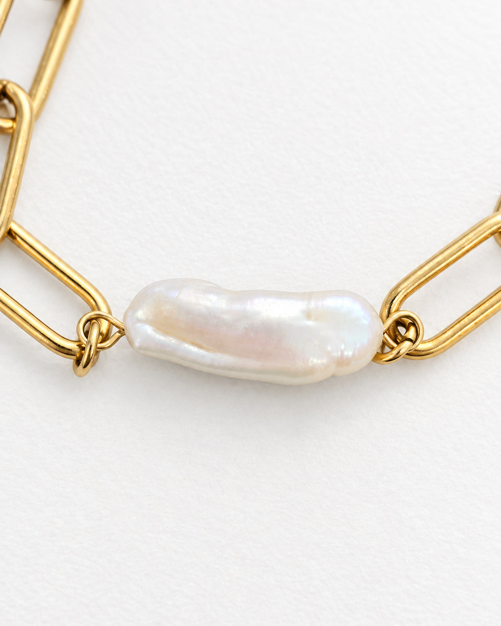 Elongated Pearl Paperclip Bracelet | Gold