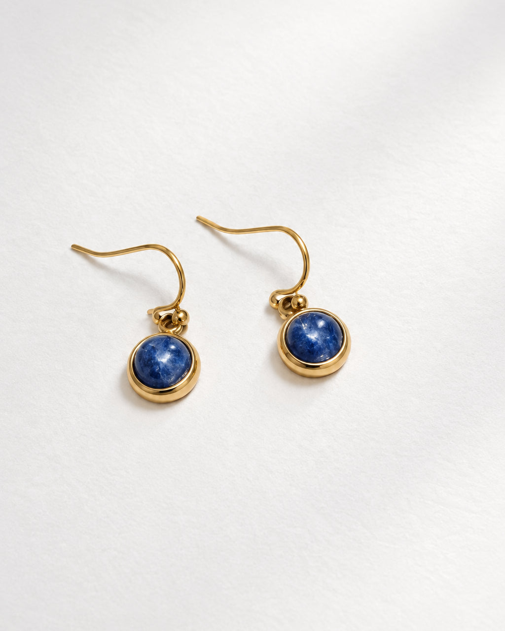 Pesona Lapis Lazuli Hook Earring | Gold