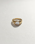 Mother of Pearl Round Signet Ring | Gold