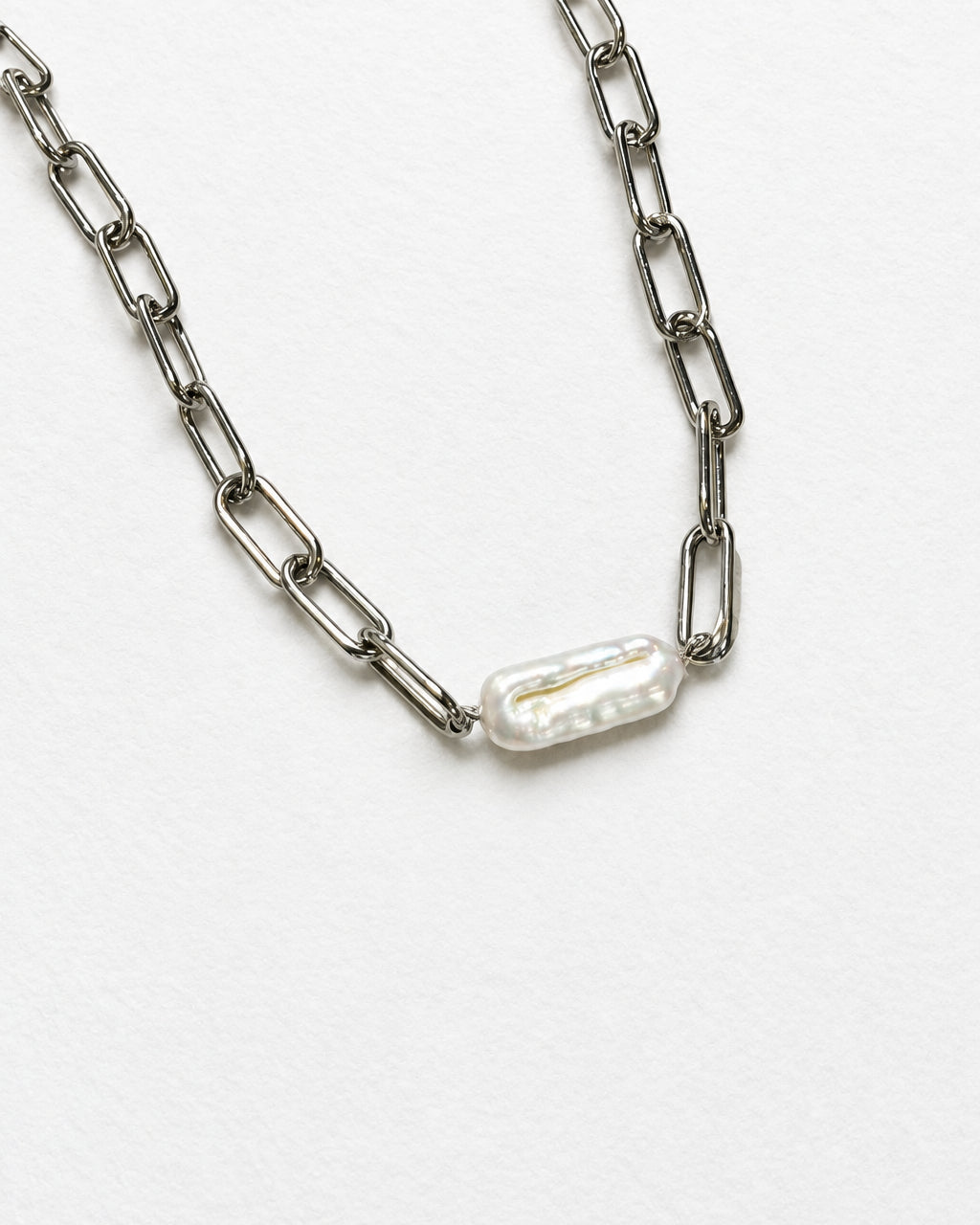 Elongated Pearl Paperclip Necklace | Silver
