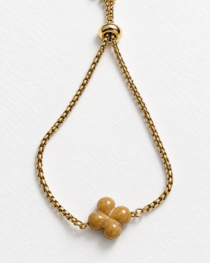 Clover Engraved Yellow Jade Slide Bracelet | Gold