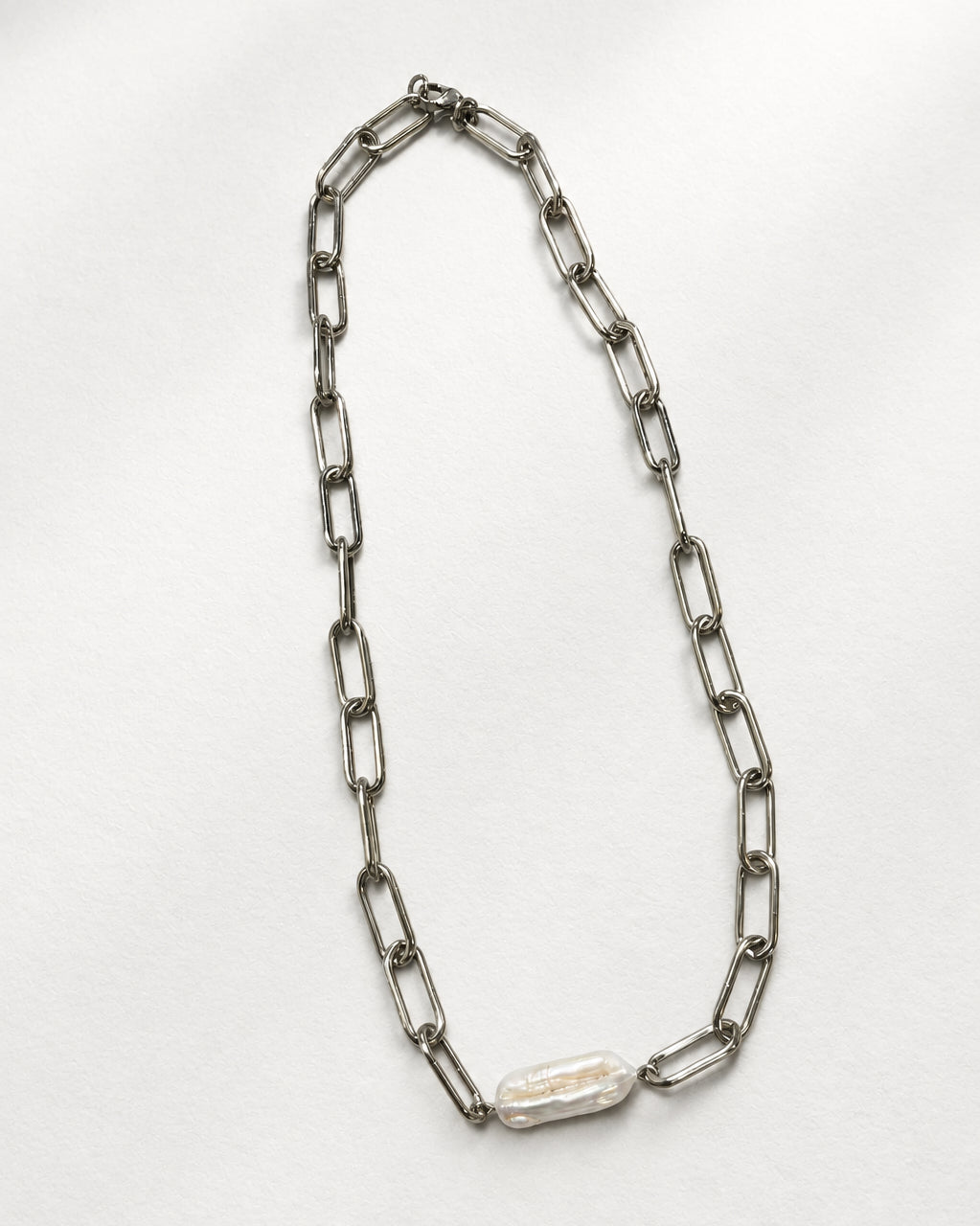 Elongated Pearl Paperclip Necklace | Silver