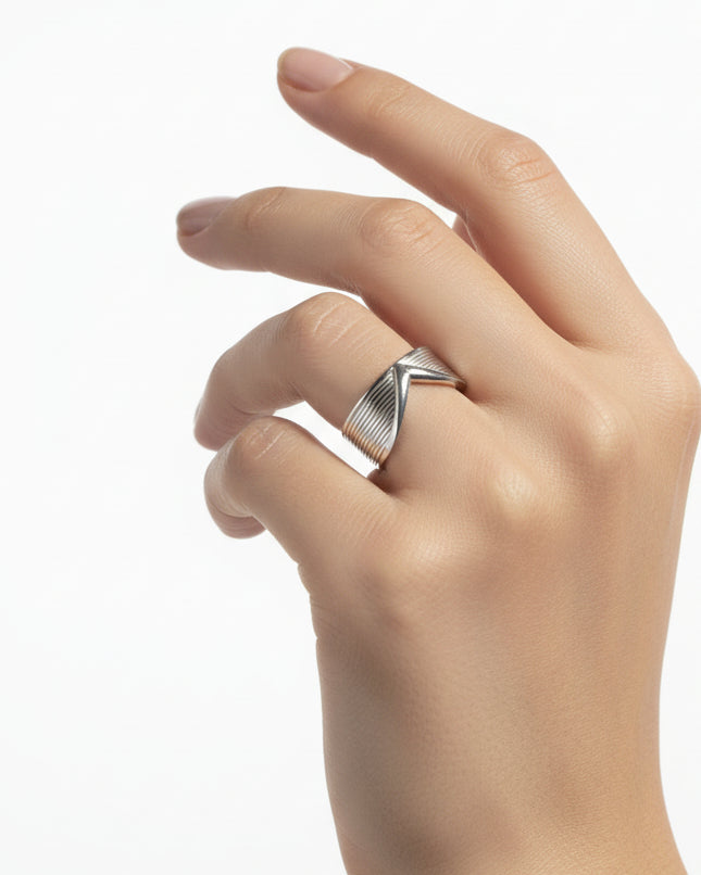 Geometric Lined Adjustable Ring | Silver