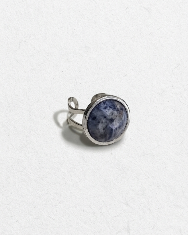 Gemerlap Sodalite Statement Ring | Silver