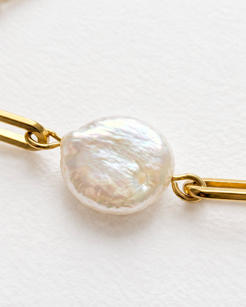 Pearl Flat Round Paperclip Bracelet | Gold