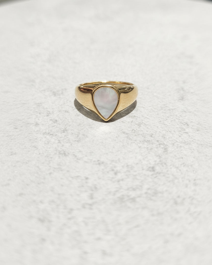 Mother of Pearl Teardrop Signet Ring | Gold