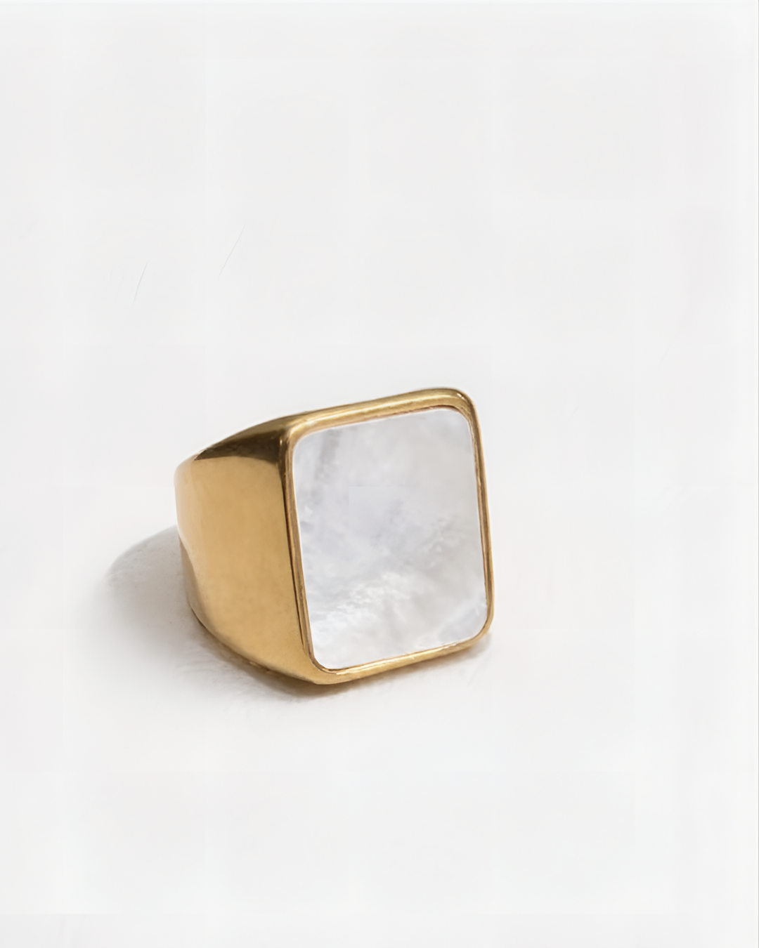 Mother of Pearl Rectangle Statement Ring | Gold