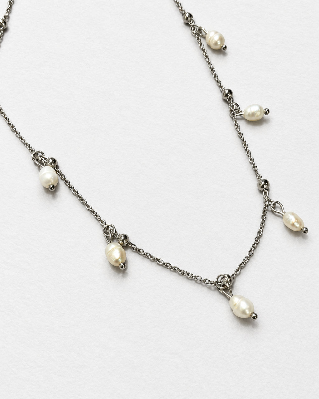 Dangling Pearl Necklace | Silver