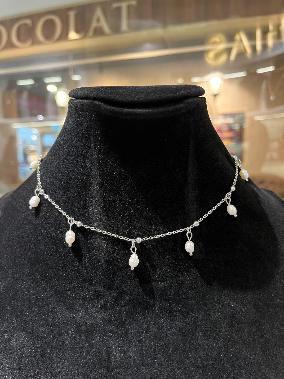 Dangling Pearl Necklace | Silver