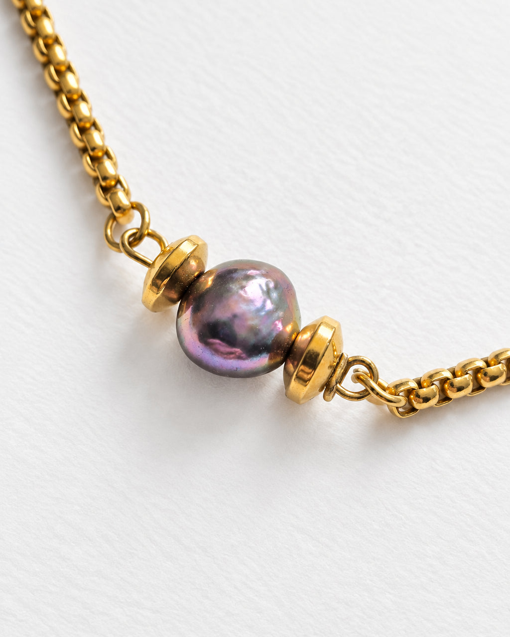 Singular Black Pearl Bracelet | Gold