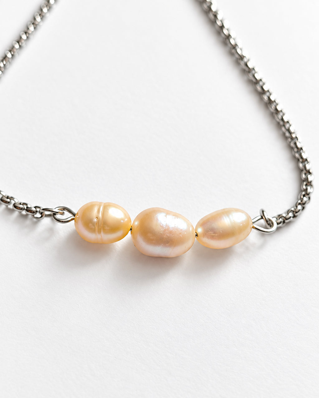 Triple Pearl Peach Bracelet | Gold