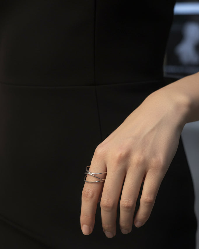Fine Line Silhouette Ring | Silver
