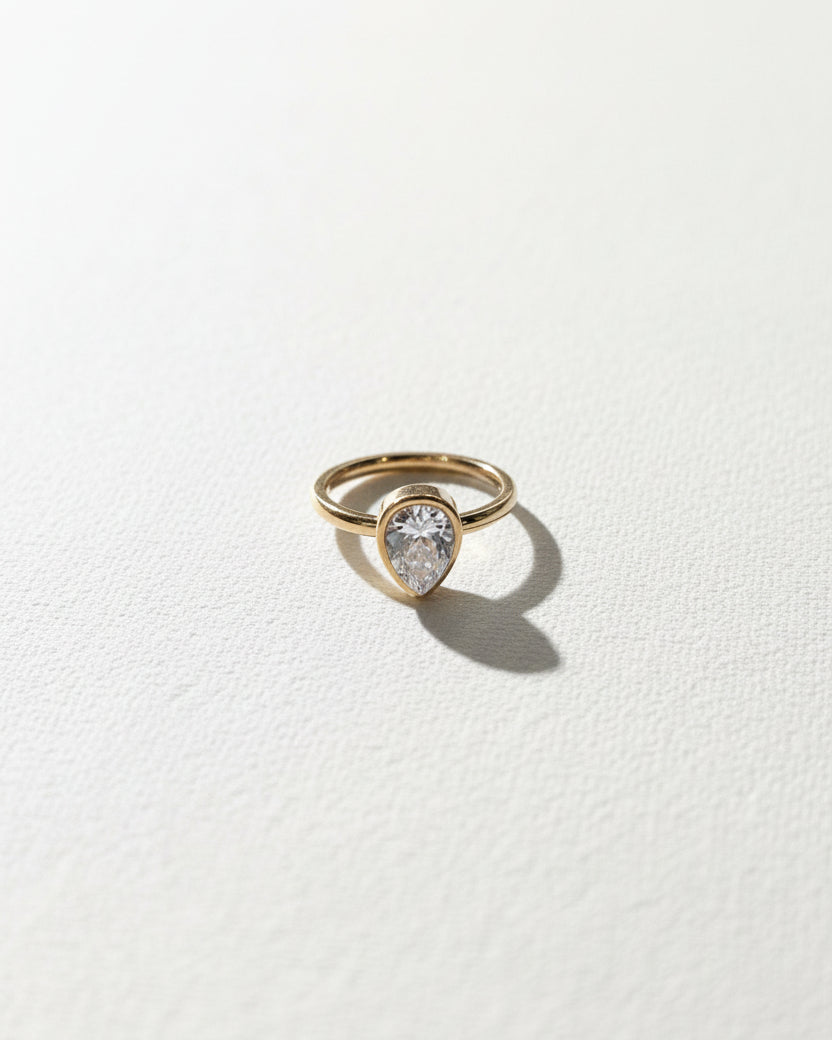Embun Teardrop Zircon Ring | Gold