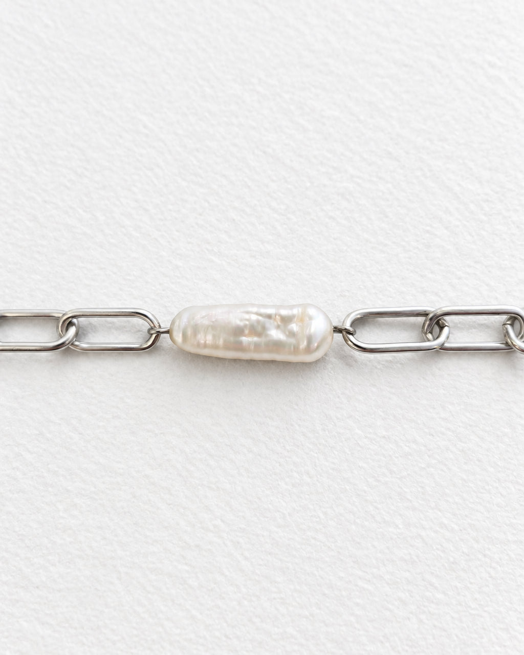 Elongated Pearl Paperclip Bracelet | Silver