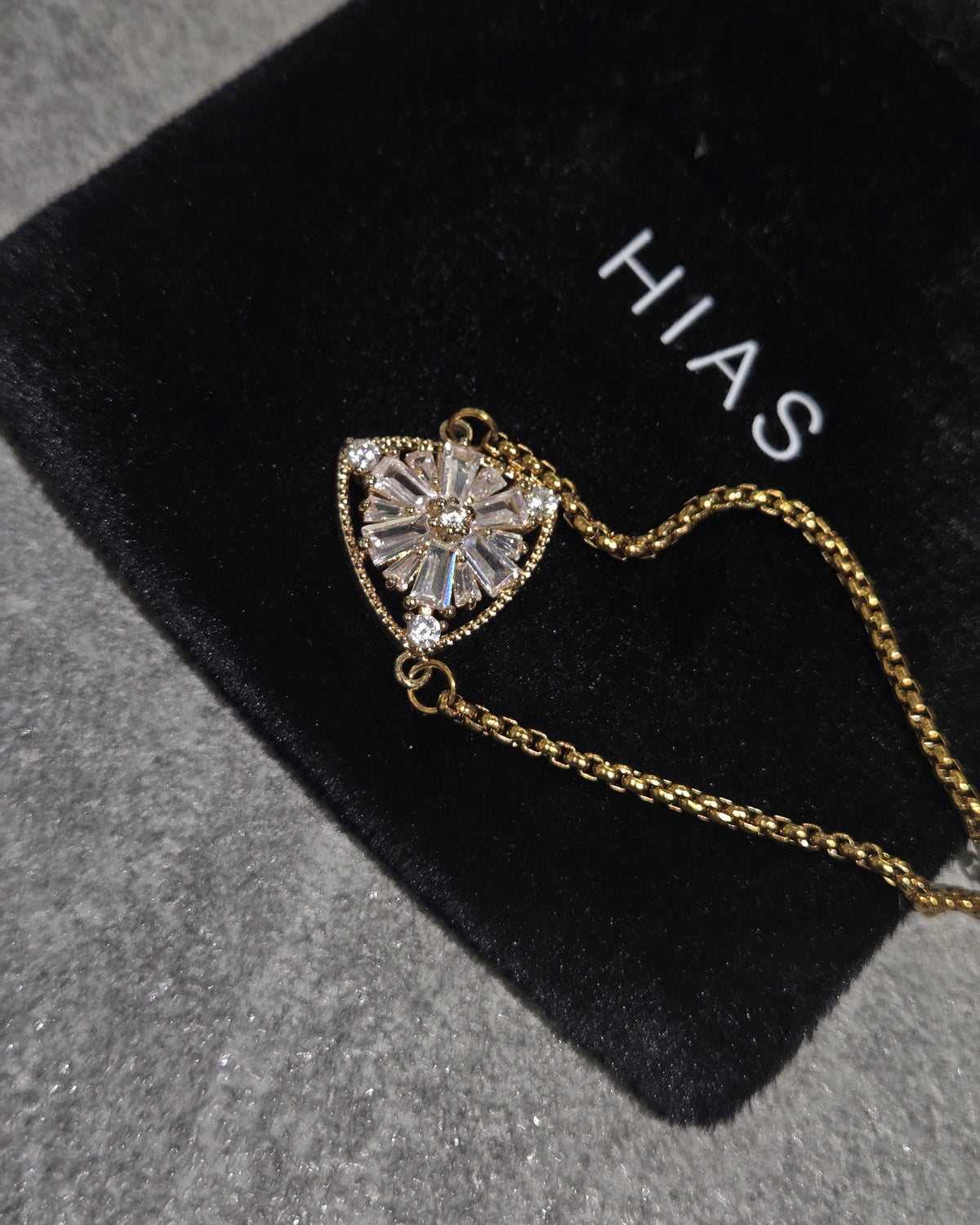 Triangle Pave Zircon Slide Bracelet | Gold